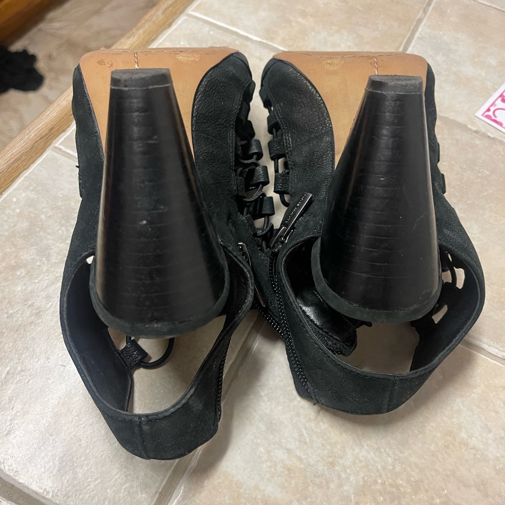 Sandals - Picture 3 of 7